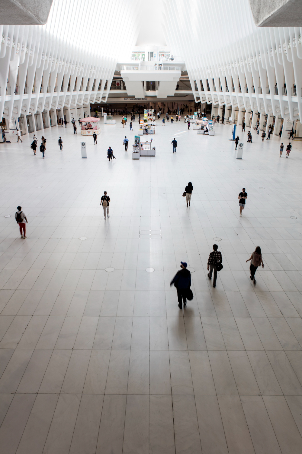 civilian-response-active-shooter-public-space Active Shooter Response team assessing a public venue in RI