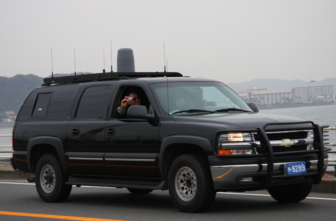 Kamakura,Kanagawa,Japan,,,Nov.14,2010,A,Motorcade,Of,Us Dignitary Protection Services team of Practical Threat Solutions in RI with dignitary on board